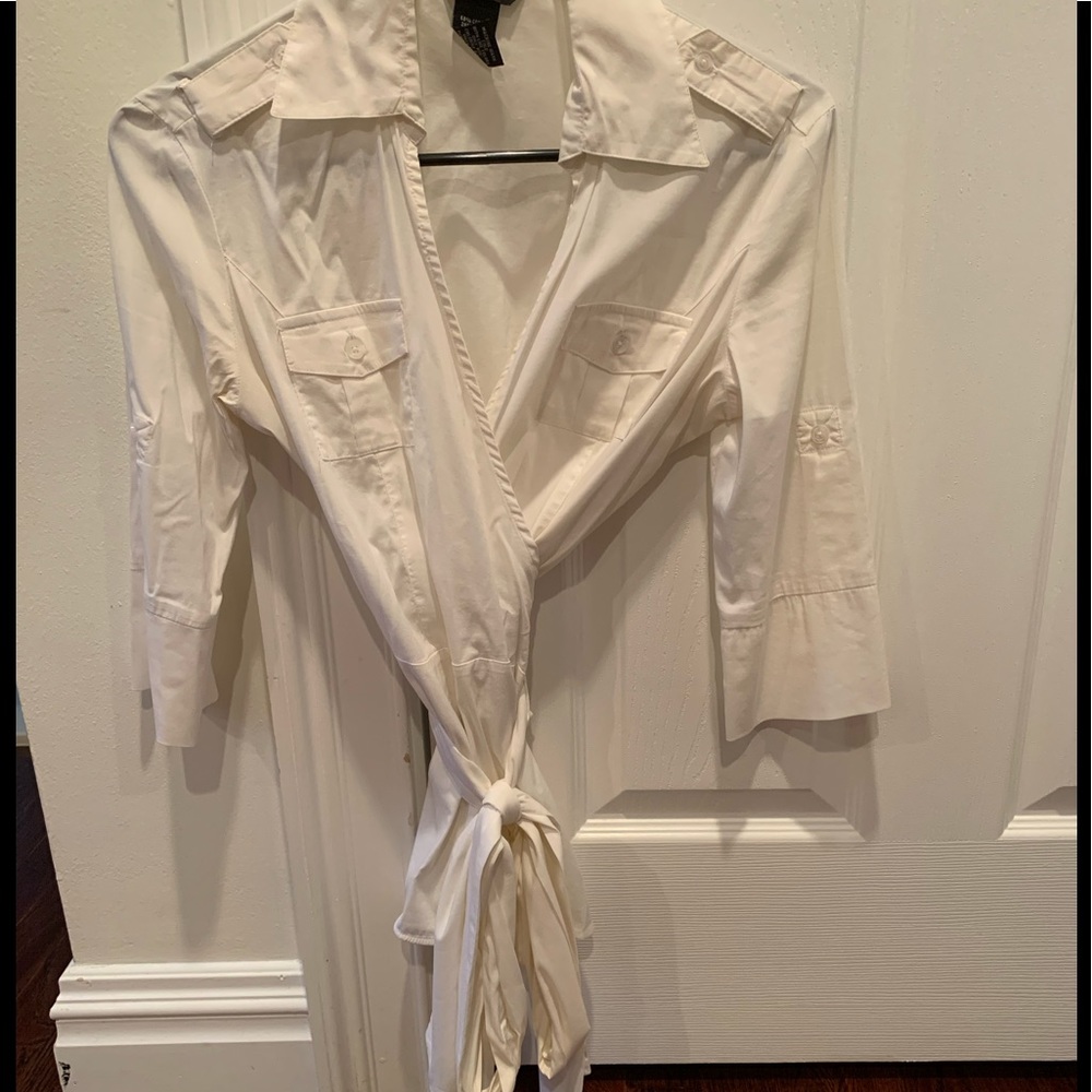 White tie waist button down